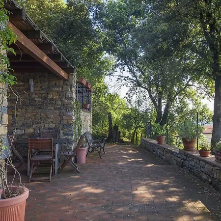 Beautiful Family With Heated Pool 5 Br Lerici