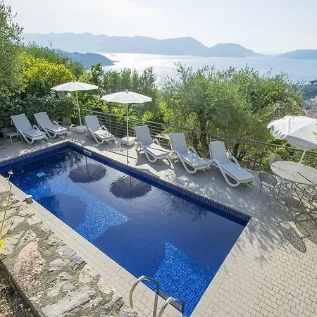 Beautiful Family With Heated Pool 5 Br * Lerici