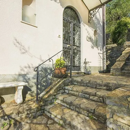 Beautiful Family With Heated Pool 5 Br Lerici